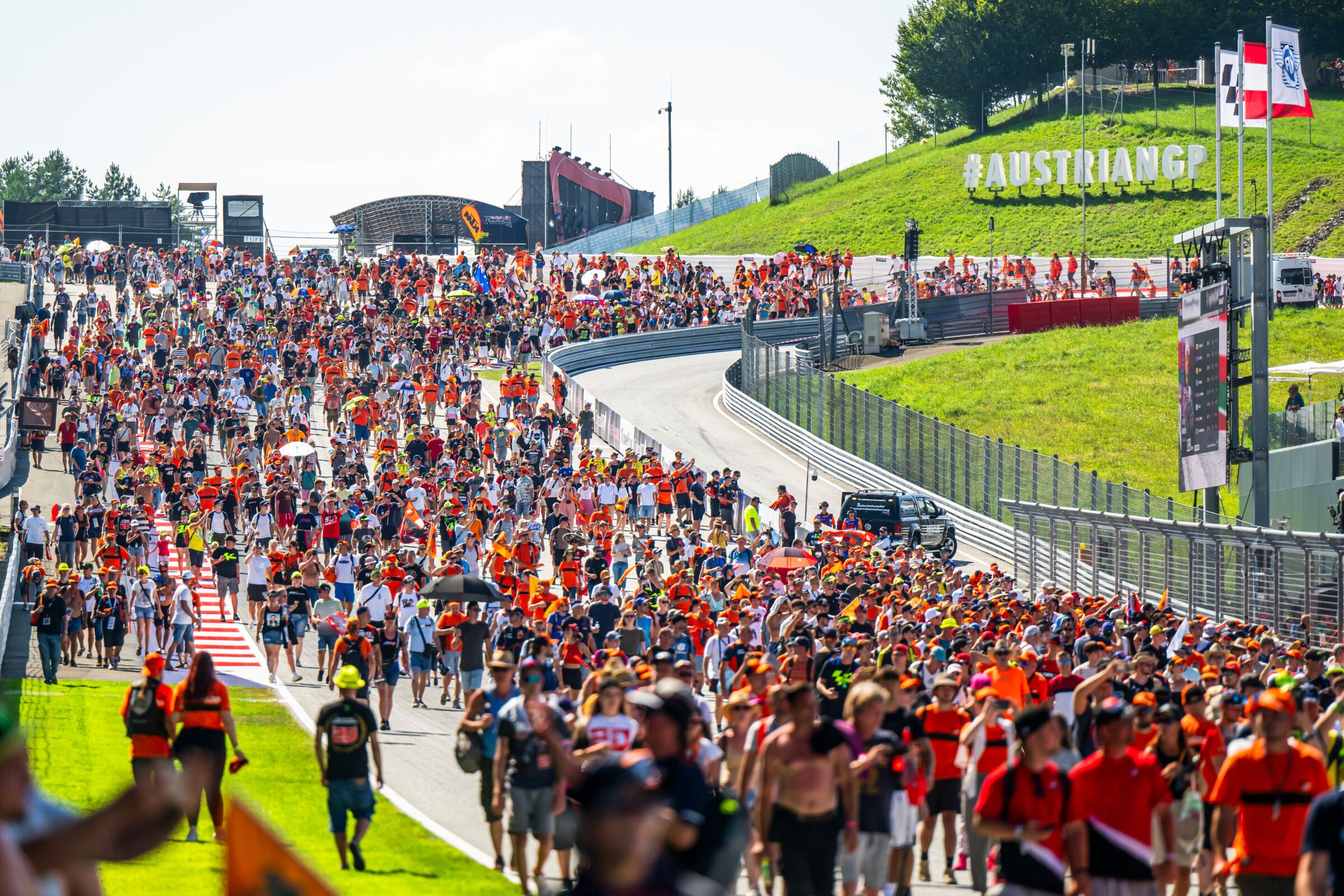 The crowd at the MotoGP World Championship; © Lucas Pripfl / Red Bull Ring