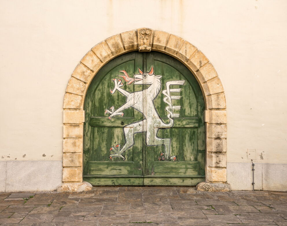 Das Graz-Stadtwappen am Landeszeughaus; © Leonhard Niederwimmer auf Pixabay