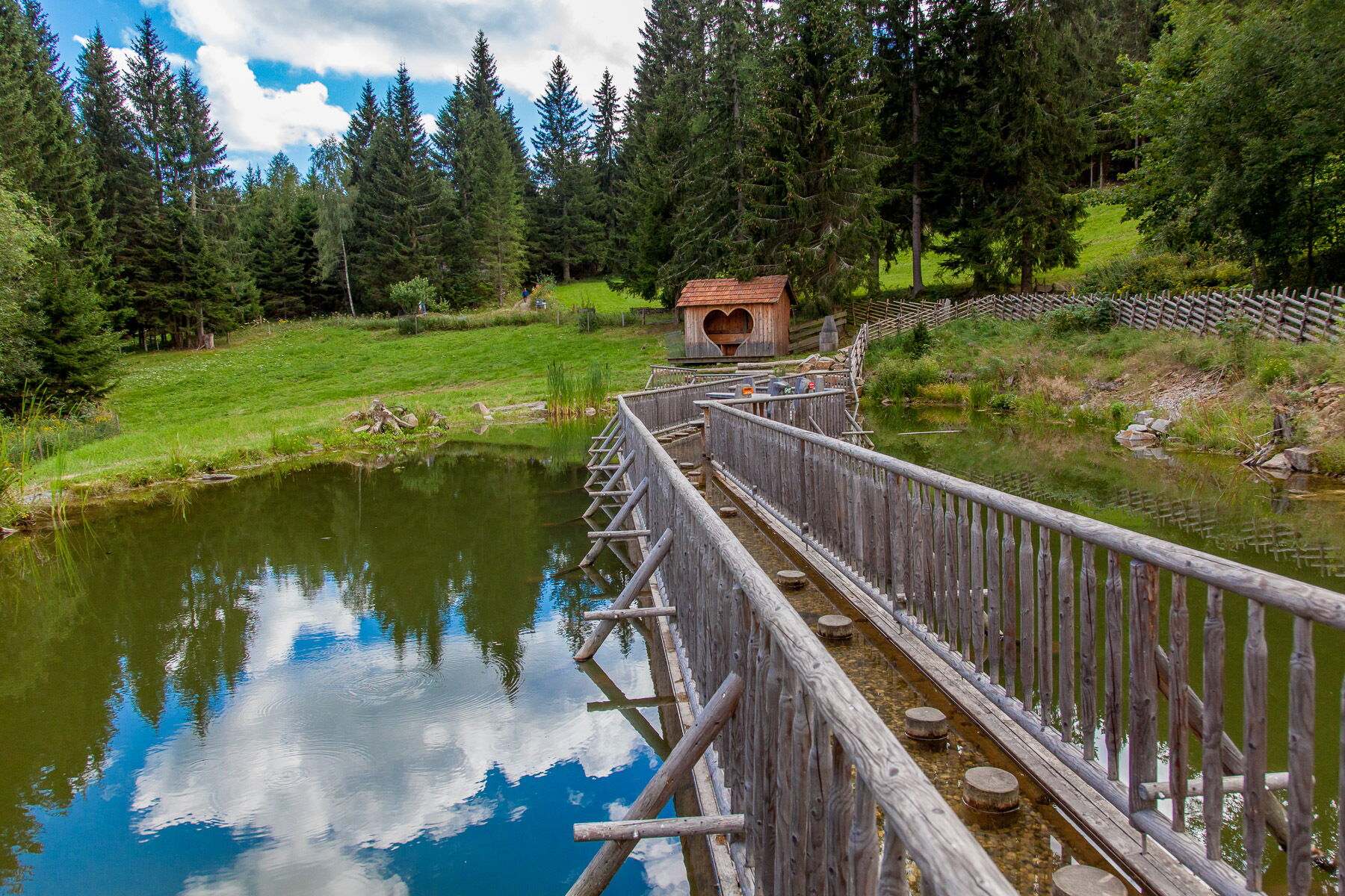 A pond under the Bründlweg