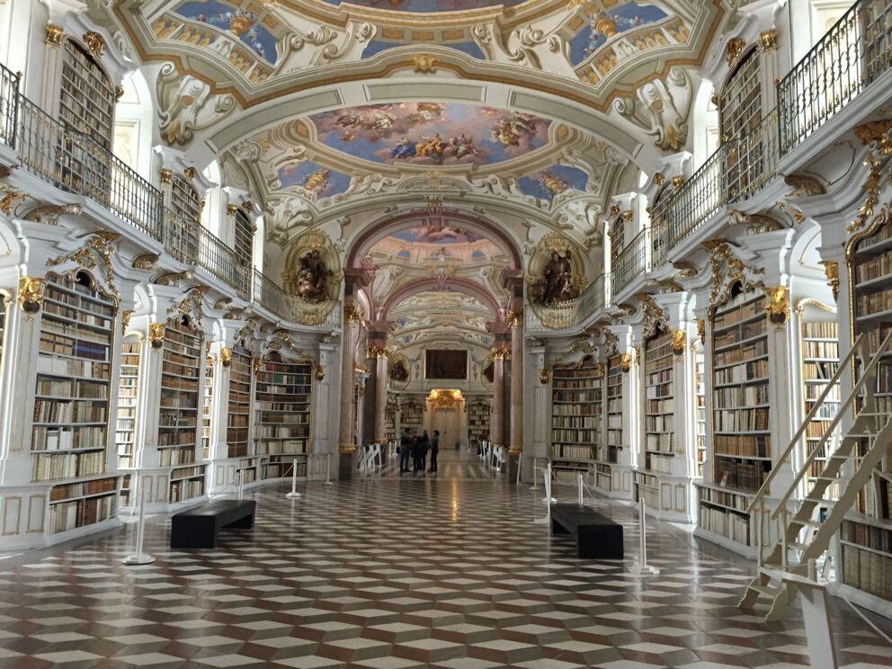 Die weltgrößte Klosterbibliothek Stift Admont; © Michael Brandl auf Pixabay
